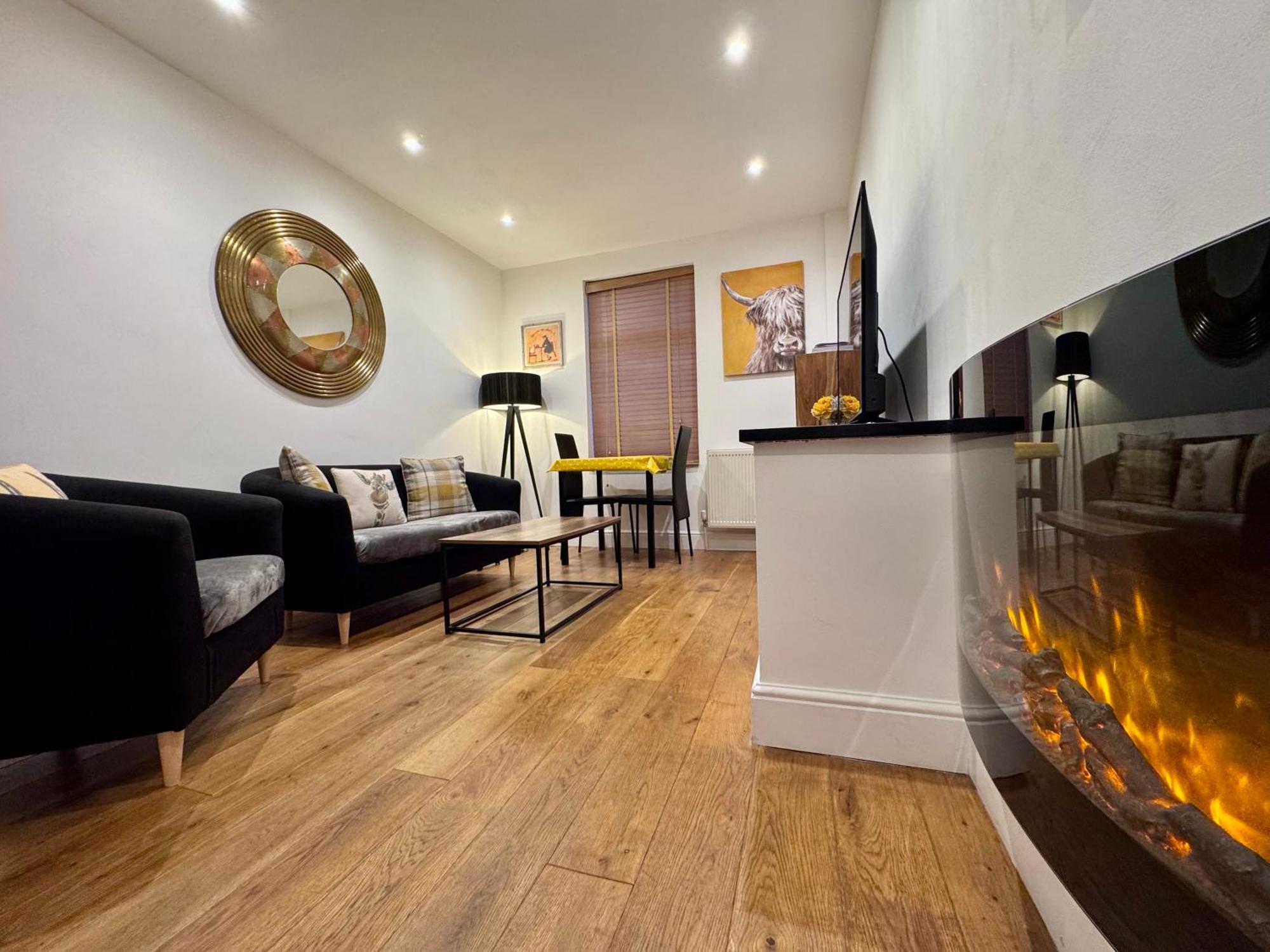 Little Cottage, East Of Church Road, Chichester, West Sussex Po19 7yh Ferienhaus